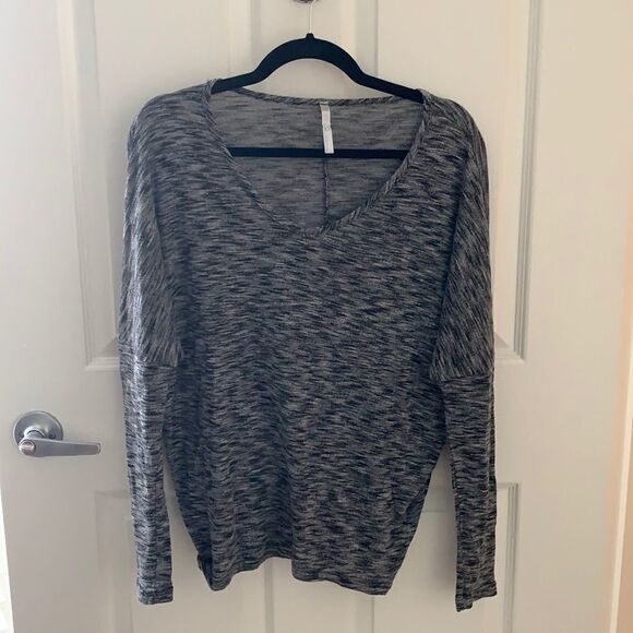 Grey Sweater - Picture 1 of 2